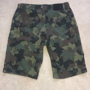 Men’s Size 32 LRG Lifted Research Group Shorts